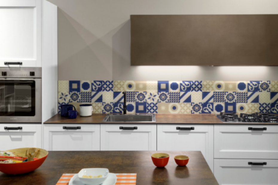 Immagine Cucina Scandola con Piano di lavoro in materiale ceramico disponibile presso Arredamenti Boagno a Savona