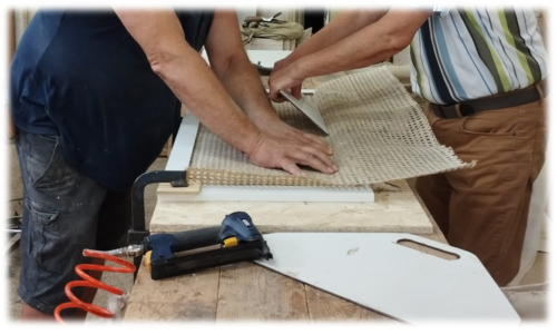 Falegnameria_mani che lavorano il legno